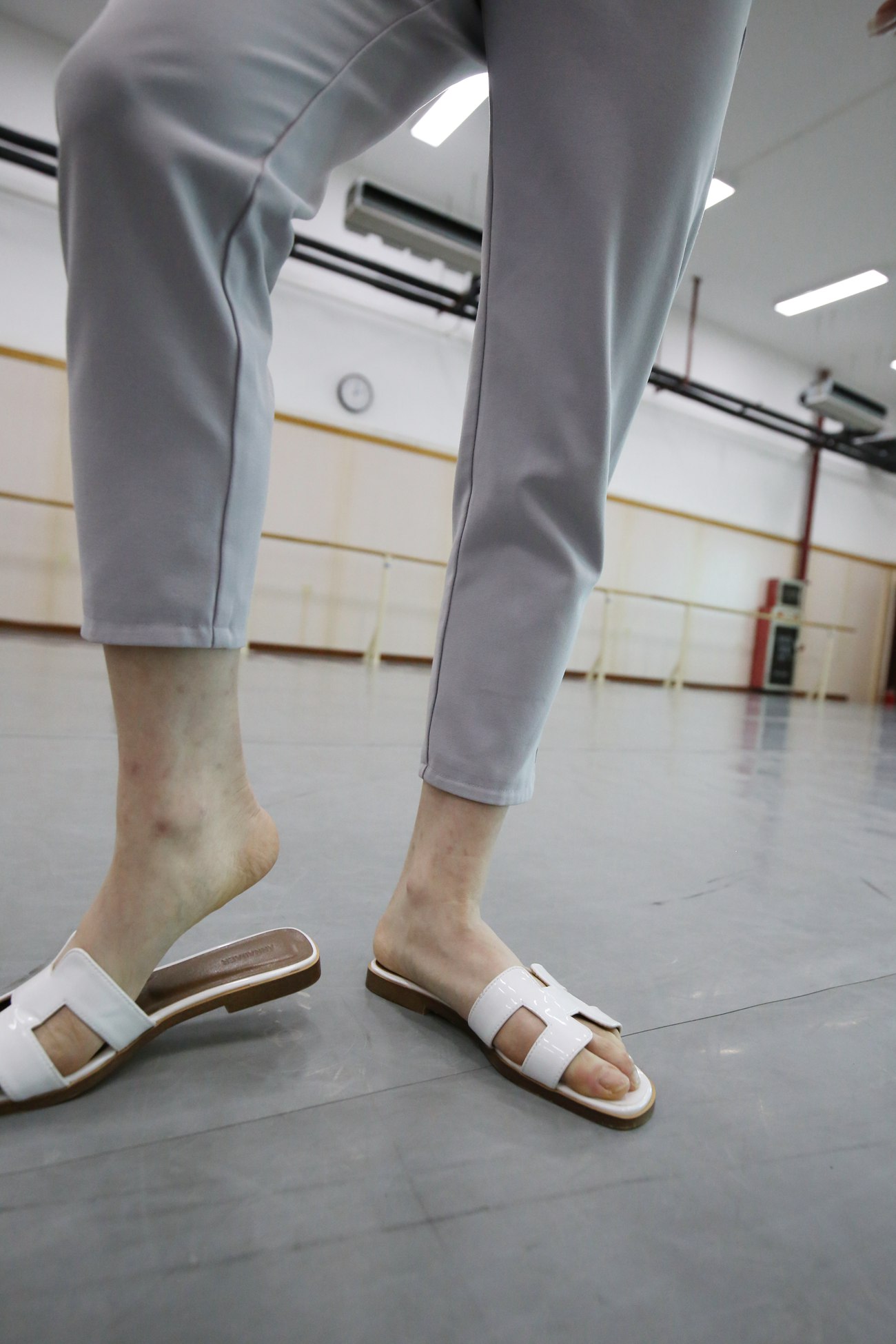 图片[107]-大西瓜爱牙膏-早期作品-Z1 休闲裤少女 [180P] – 速更版-美库