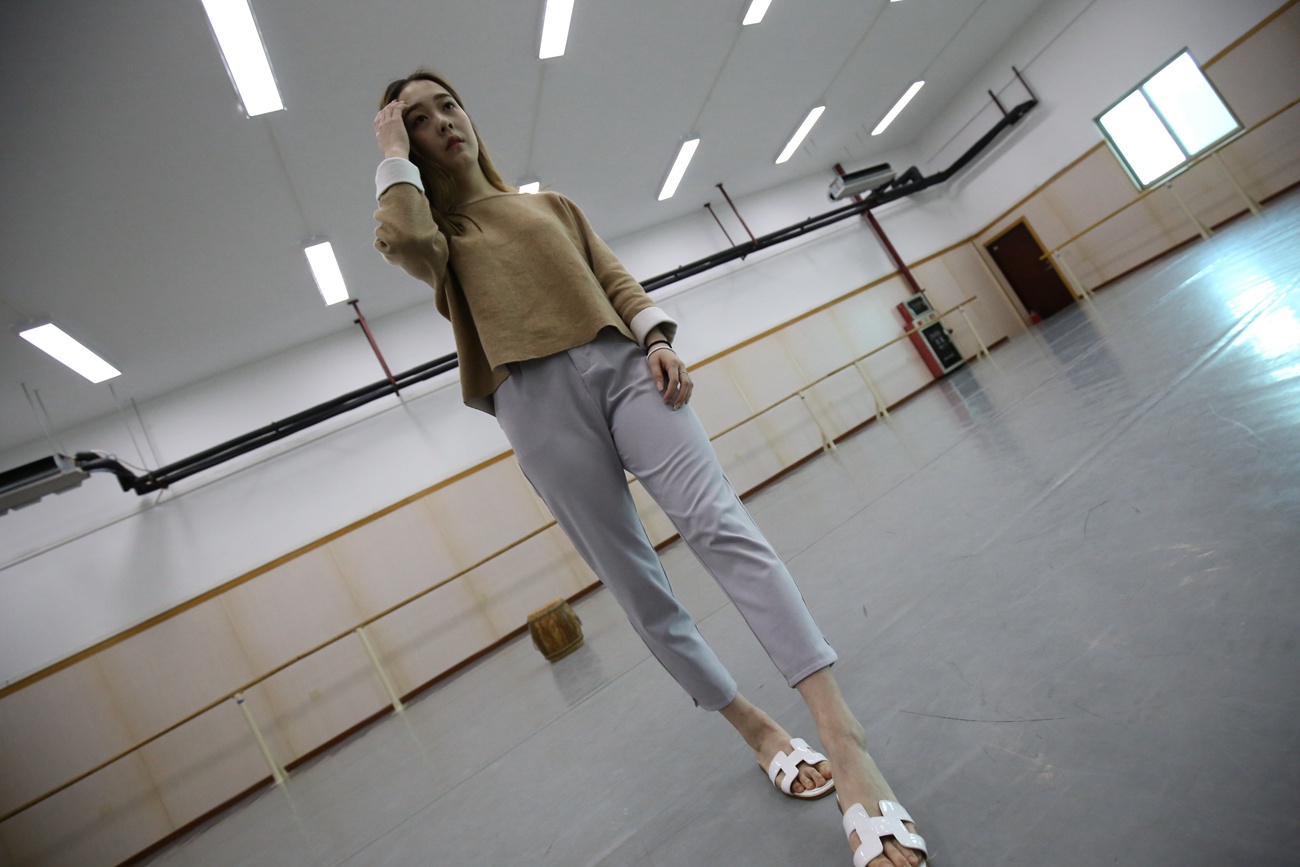 图片[115]-大西瓜爱牙膏-早期作品-Z1 休闲裤少女 [180P] – 速更版-美库