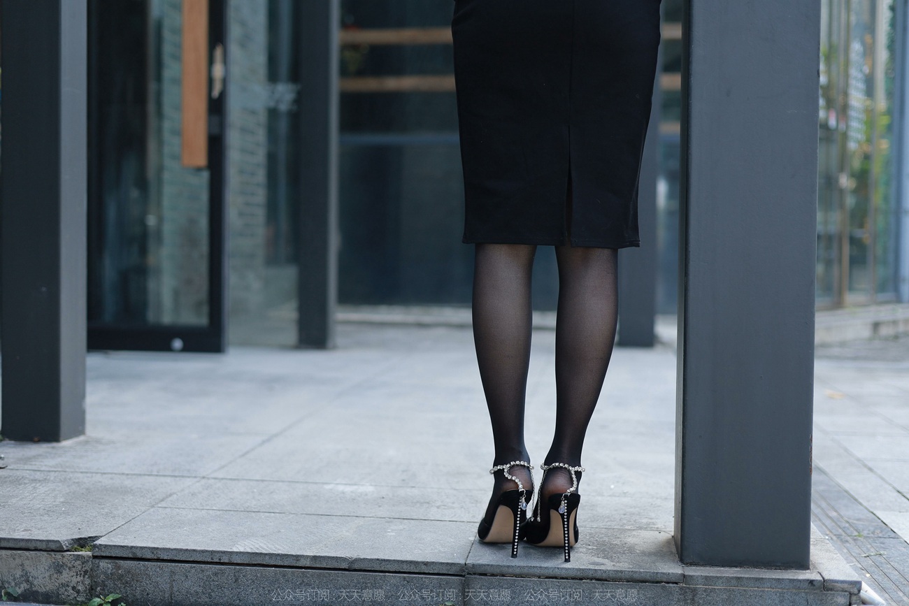 图片[28]-[IESS异思趣向] 耽丝 211122 婉萍的窄裙黑丝装 [90P] – 速更版-美库