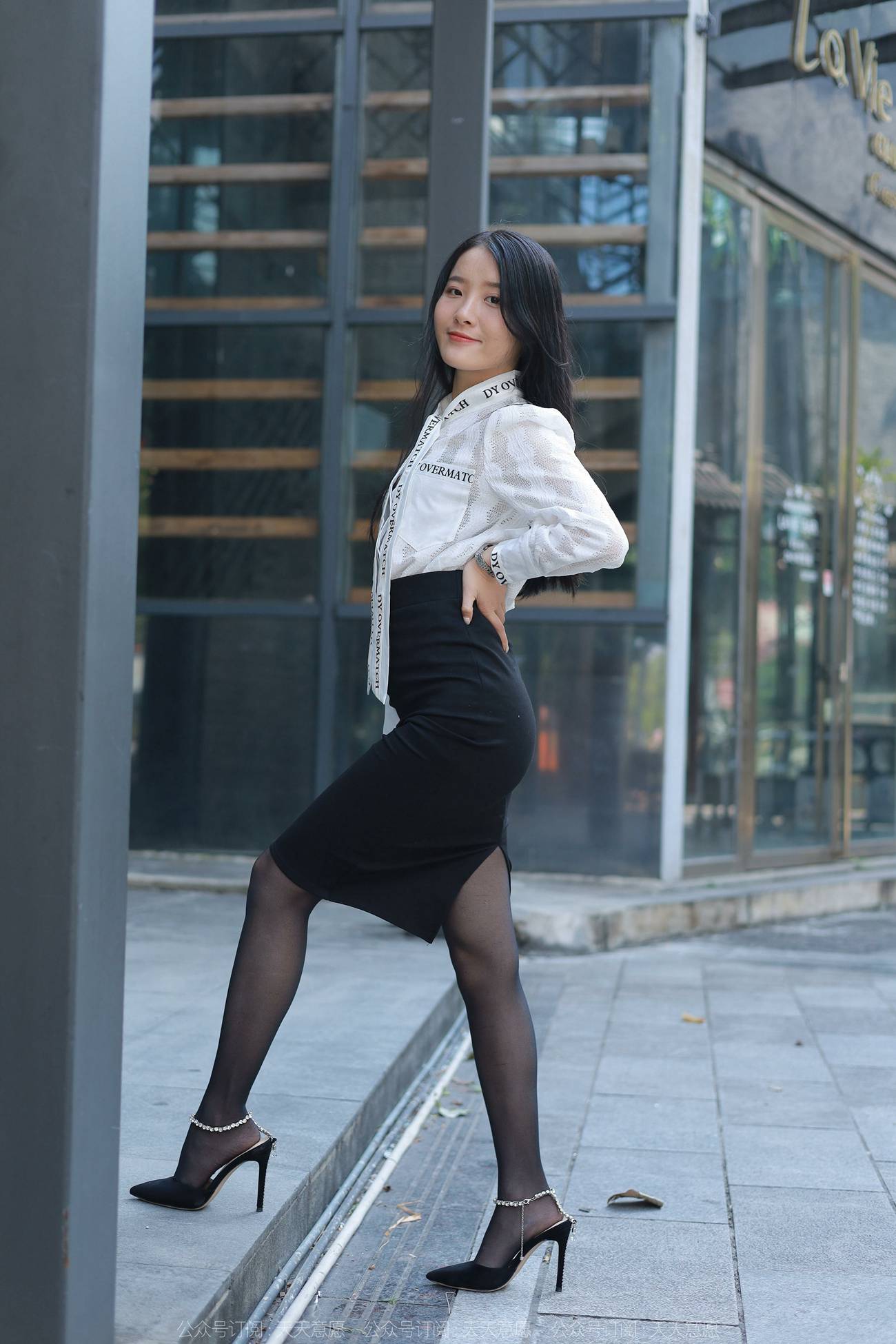 图片[72]-[IESS异思趣向] 耽丝 211122 婉萍的窄裙黑丝装 [90P] – 速更版-美库