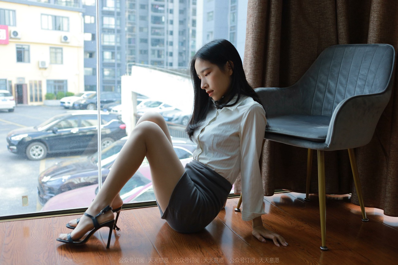 图片[37]-[IESS异思趣向] 耽丝 211205 地板上的黑色凉鞋美子 [89P] – 速更版-美库