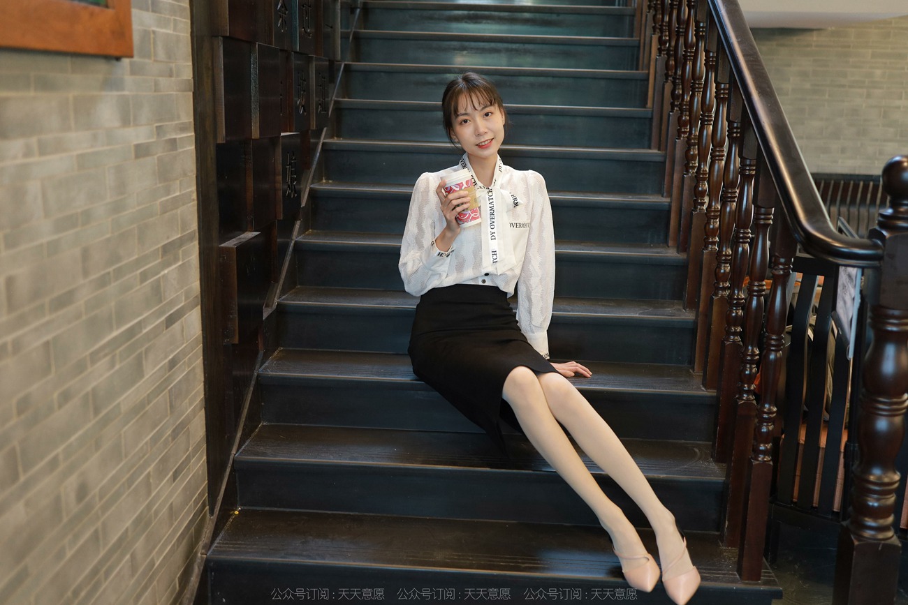 图片[14]-[IESS异思趣向] 耽丝 211208 团团的气质一步裙 [91P] – 速更版-美库