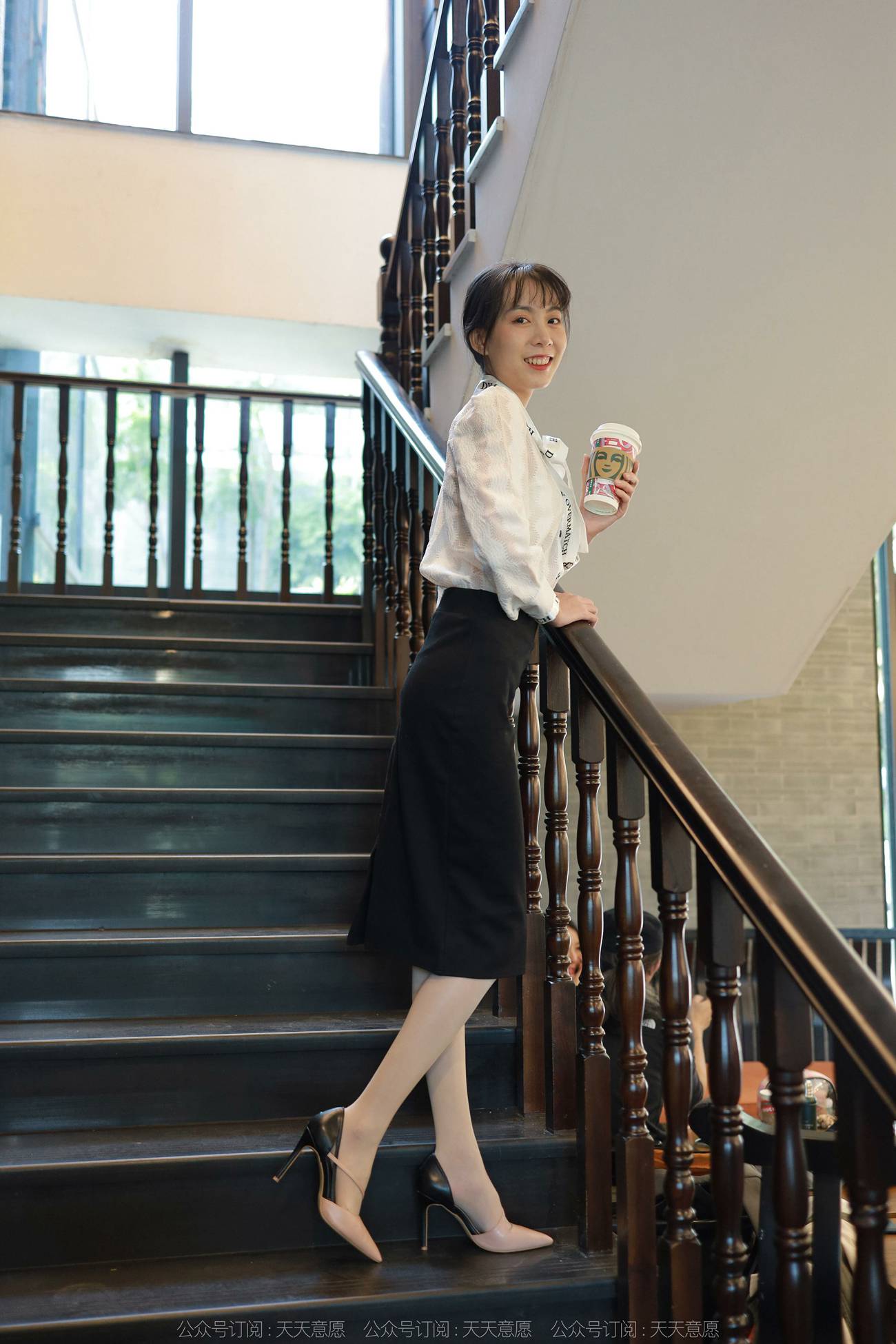 图片[27]-[IESS异思趣向] 耽丝 211208 团团的气质一步裙 [91P] – 速更版-美库