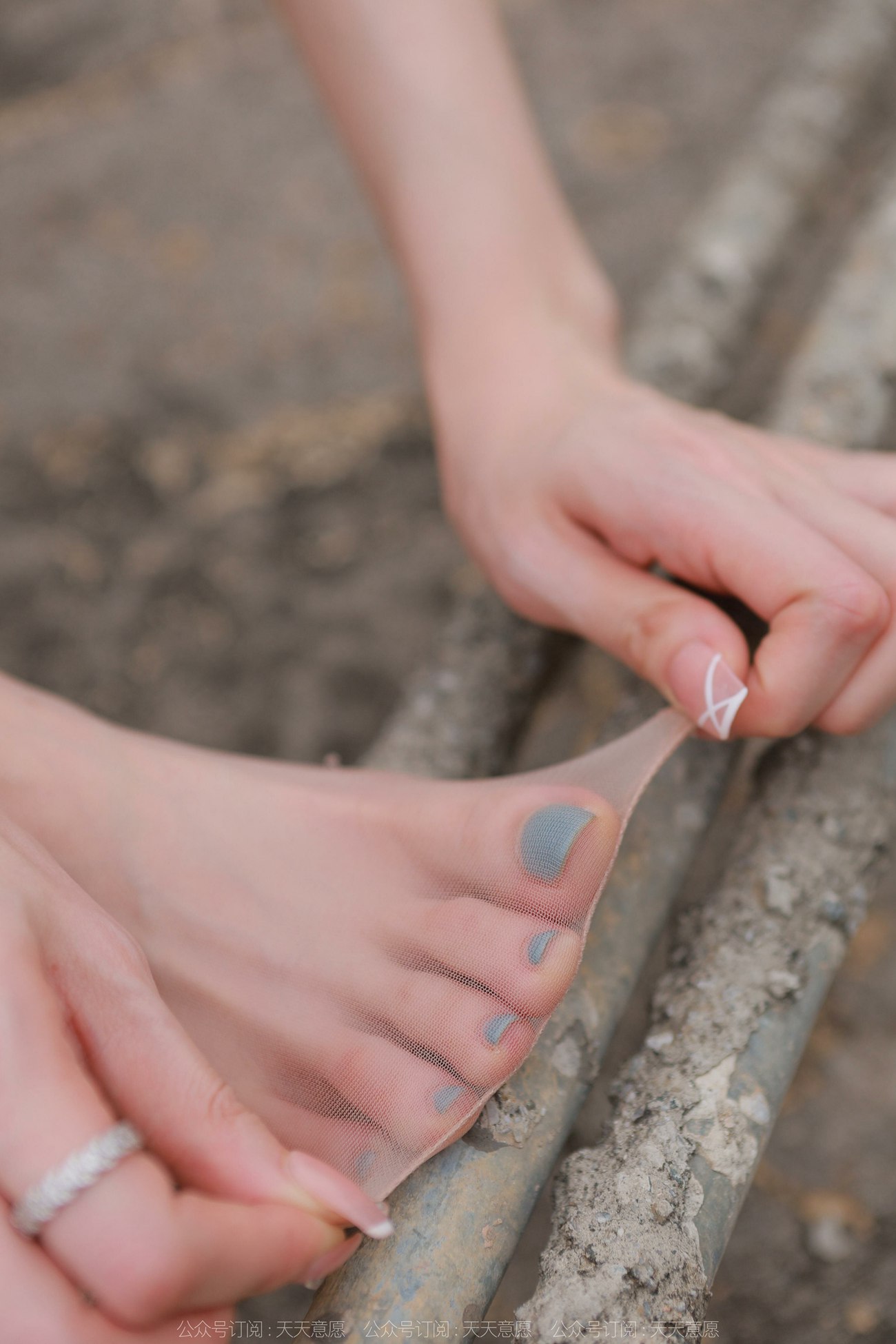 图片[51]-[IESS异思趣向] 耽丝 211206 女神佳爷特辑 [93P] – 速更版-美库