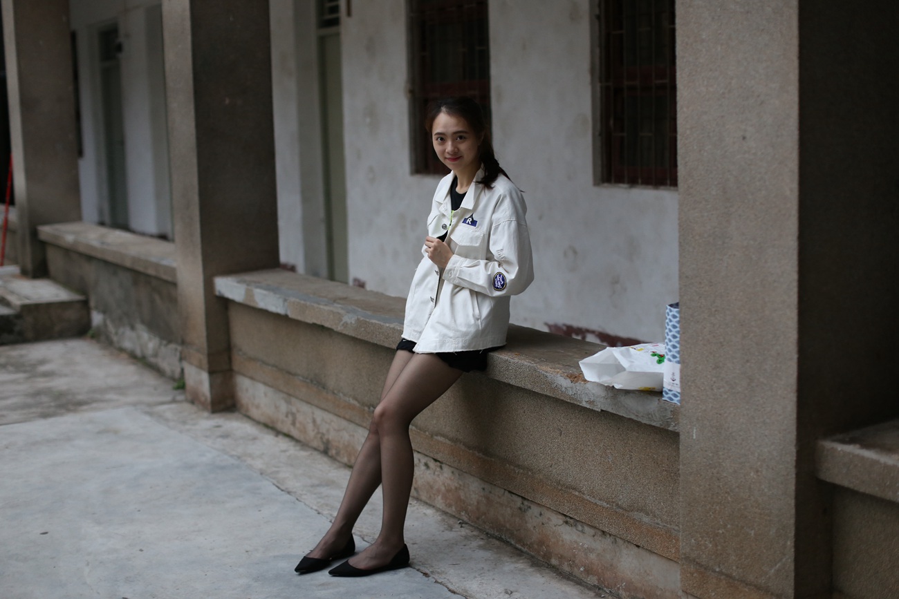 图片[17]-大西瓜爱牙膏-早期作品-Z2-2 衬黑丝袜 (1) [232P] – 速更版-美库