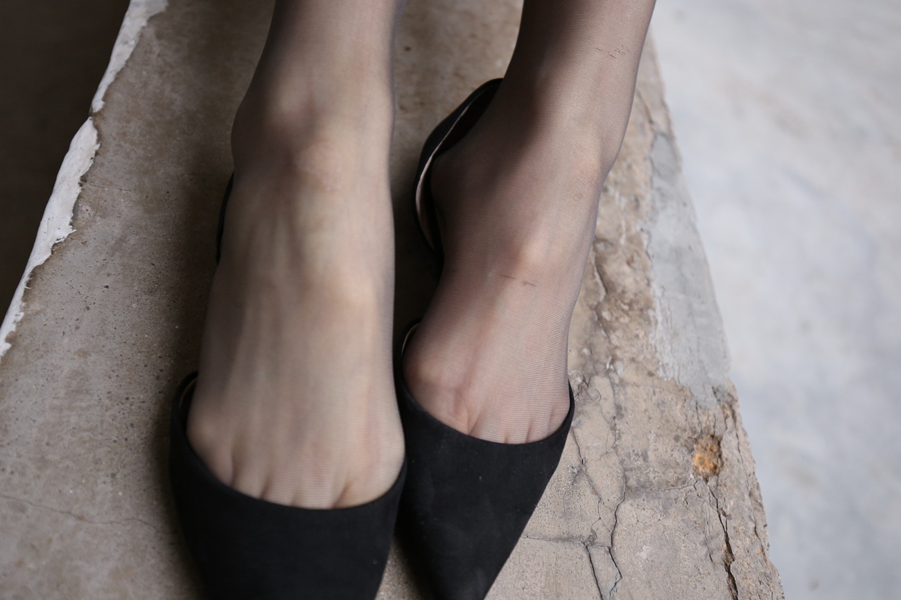 图片[27]-大西瓜爱牙膏-早期作品-Z2-2 衬黑丝袜 (2) [240P] – 速更版-美库