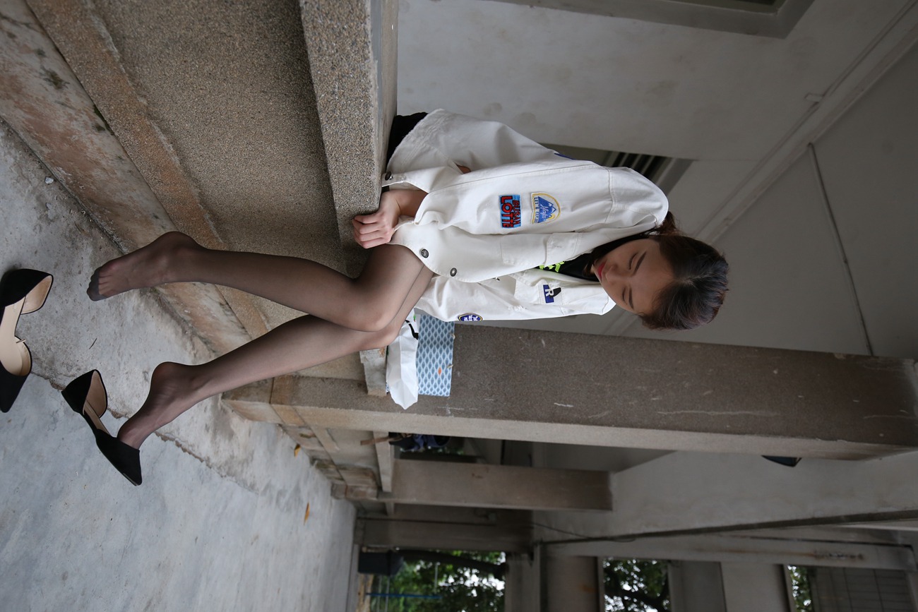 图片[98]-大西瓜爱牙膏-早期作品-Z2-2 衬黑丝袜 (1) [232P] – 速更版-美库