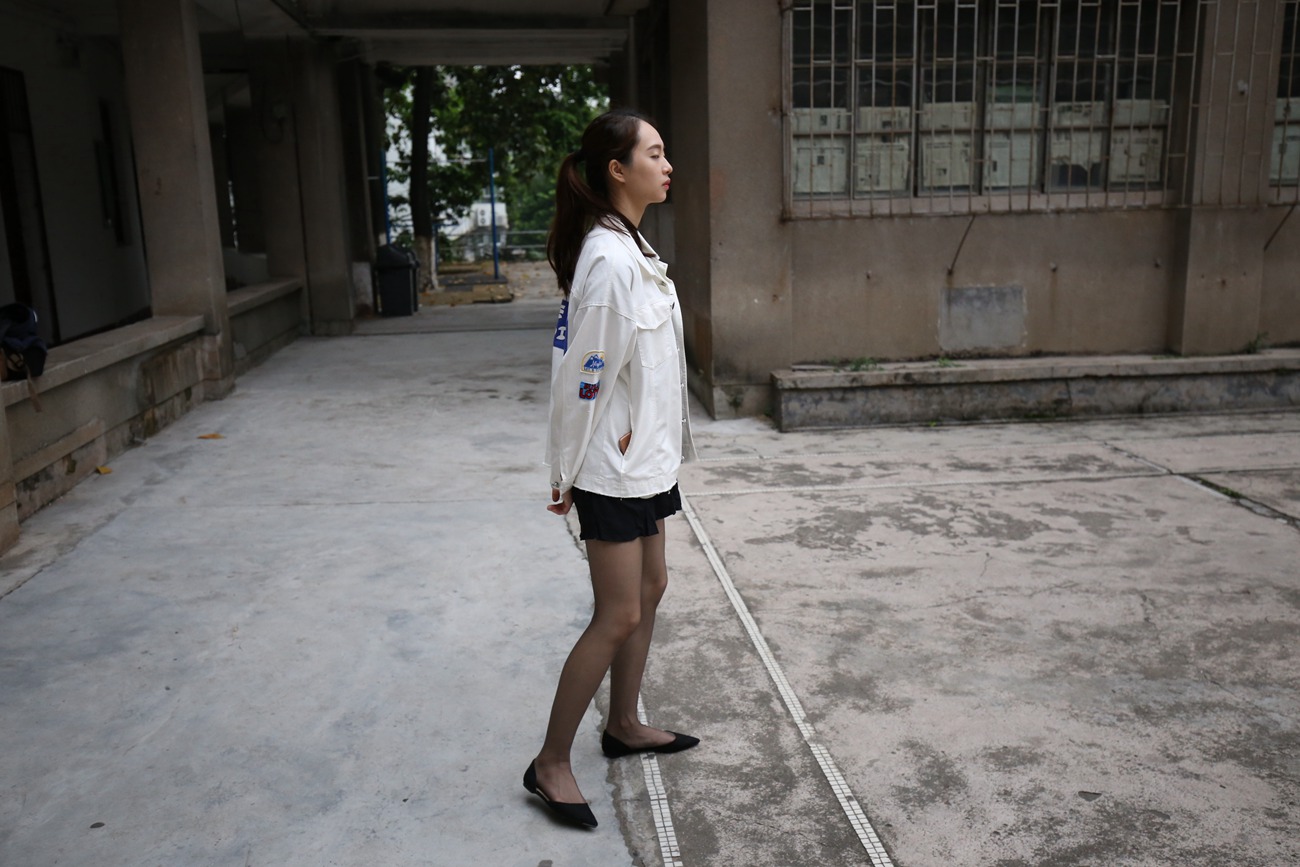 图片[49]-大西瓜爱牙膏-早期作品-Z2-2 衬黑丝袜 (2) [240P] – 速更版-美库