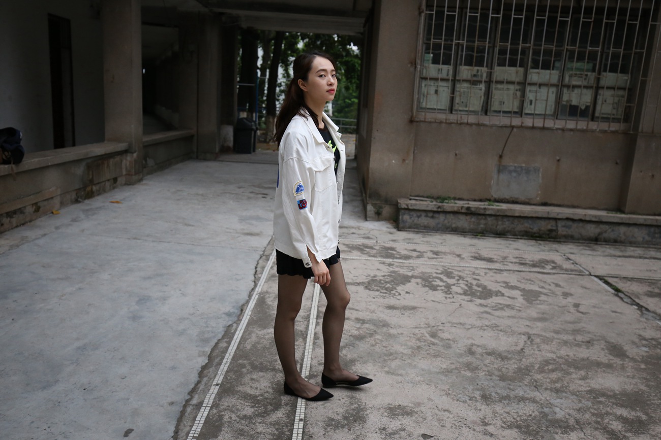 图片[51]-大西瓜爱牙膏-早期作品-Z2-2 衬黑丝袜 (2) [240P] – 速更版-美库