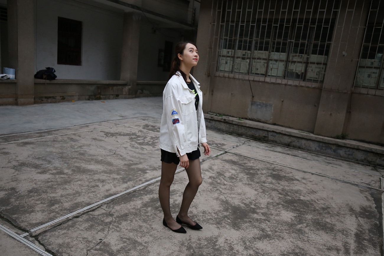 图片[59]-大西瓜爱牙膏-早期作品-Z2-2 衬黑丝袜 (2) [240P] – 速更版-美库