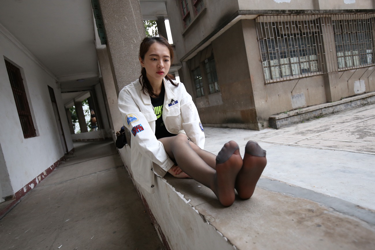 图片[137]-大西瓜爱牙膏-早期作品-Z2-2 衬黑丝袜 (1) [232P] – 速更版-美库