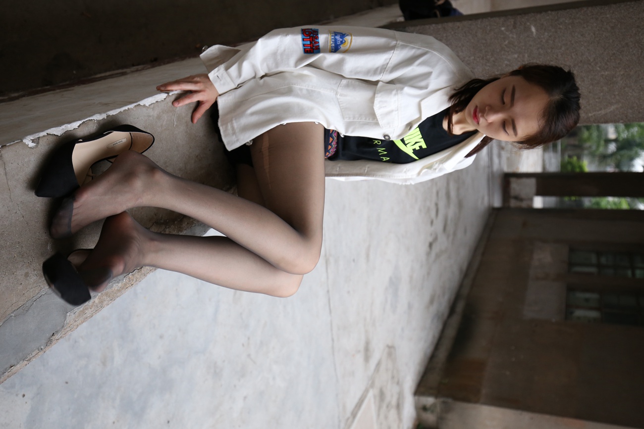 图片[139]-大西瓜爱牙膏-早期作品-Z2-2 衬黑丝袜 (1) [232P] – 速更版-美库