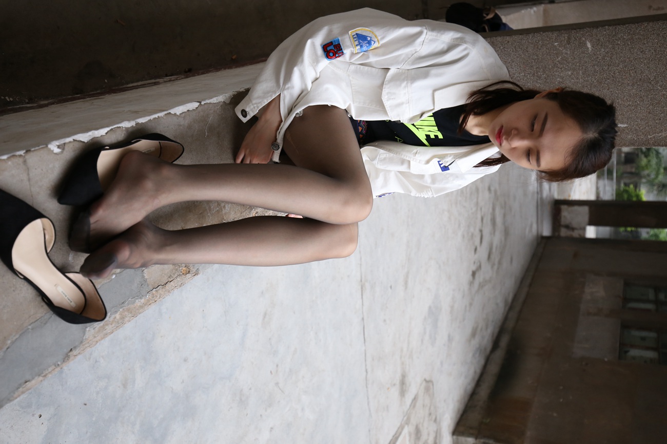 图片[140]-大西瓜爱牙膏-早期作品-Z2-2 衬黑丝袜 (1) [232P] – 速更版-美库