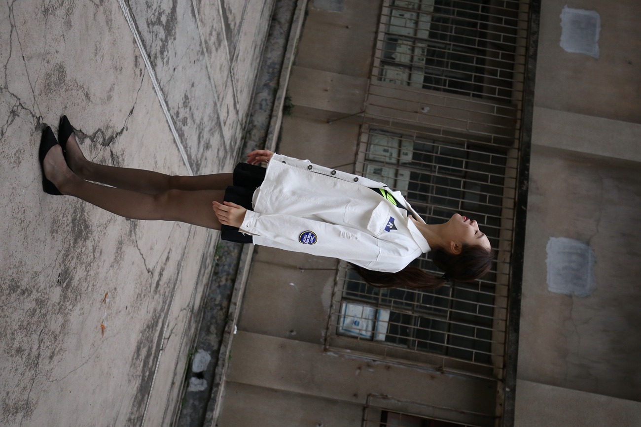 图片[68]-大西瓜爱牙膏-早期作品-Z2-2 衬黑丝袜 (2) [240P] – 速更版-美库