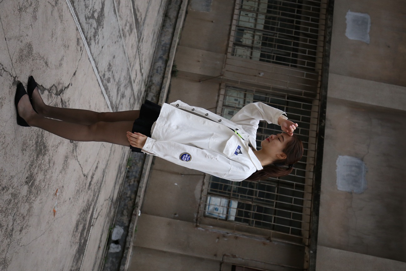 图片[69]-大西瓜爱牙膏-早期作品-Z2-2 衬黑丝袜 (2) [240P] – 速更版-美库