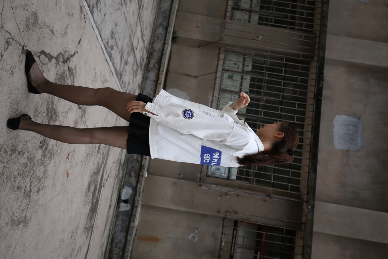 图片[71]-大西瓜爱牙膏-早期作品-Z2-2 衬黑丝袜 (2) [240P] – 速更版-美库