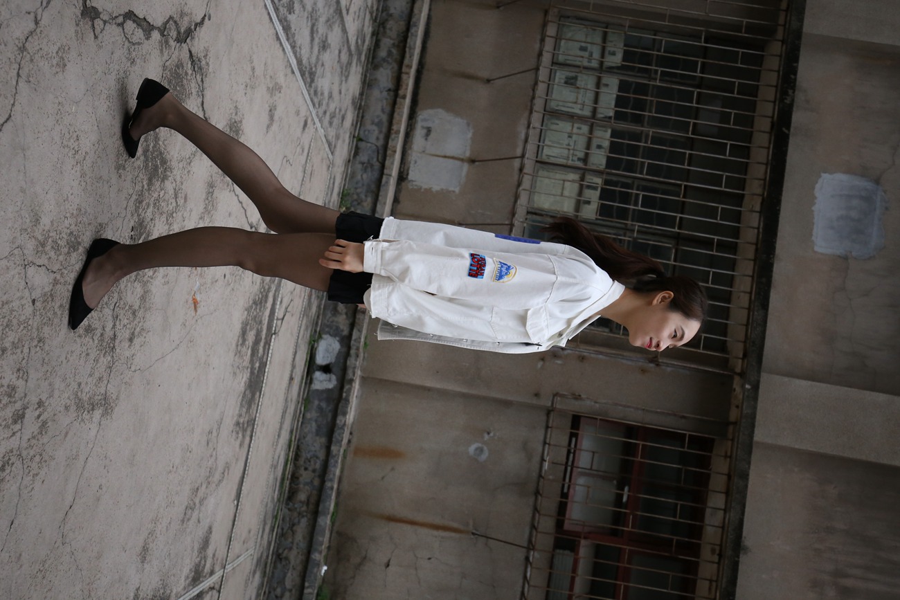 图片[72]-大西瓜爱牙膏-早期作品-Z2-2 衬黑丝袜 (2) [240P] – 速更版-美库