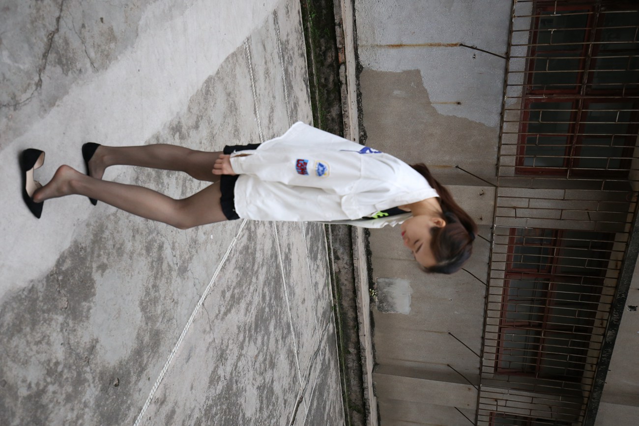 图片[82]-大西瓜爱牙膏-早期作品-Z2-2 衬黑丝袜 (2) [240P] – 速更版-美库