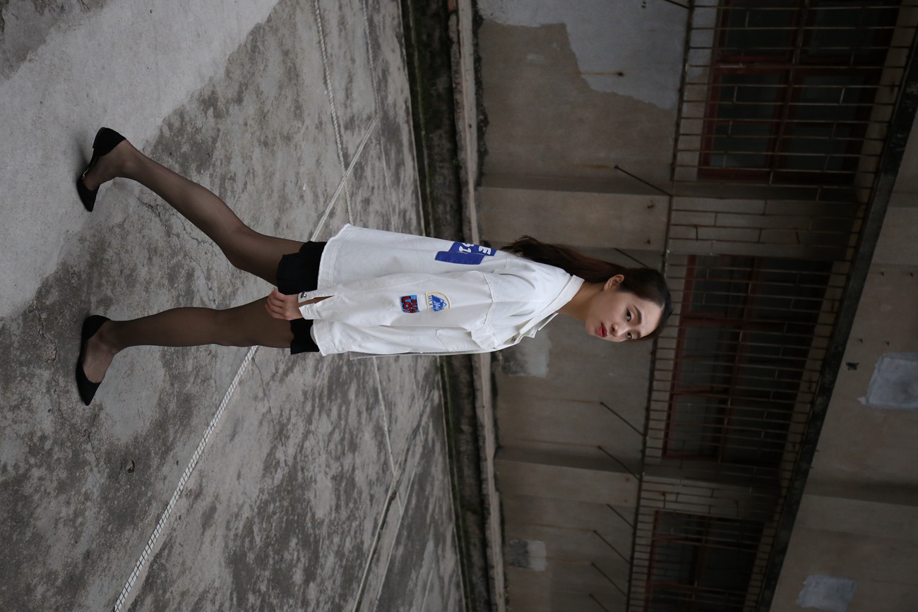 图片[83]-大西瓜爱牙膏-早期作品-Z2-2 衬黑丝袜 (2) [240P] – 速更版-美库