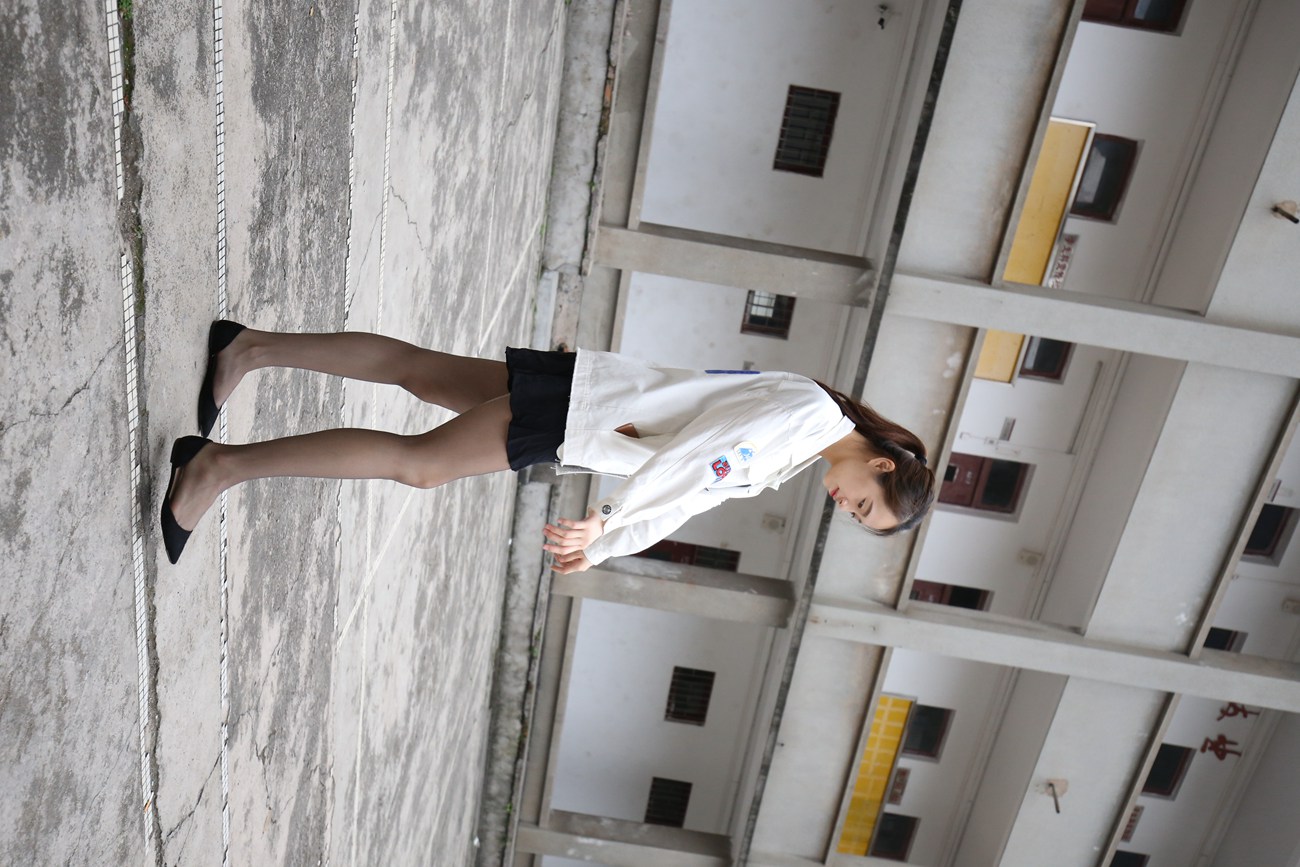 图片[89]-大西瓜爱牙膏-早期作品-Z2-2 衬黑丝袜 (2) [240P] – 速更版-美库