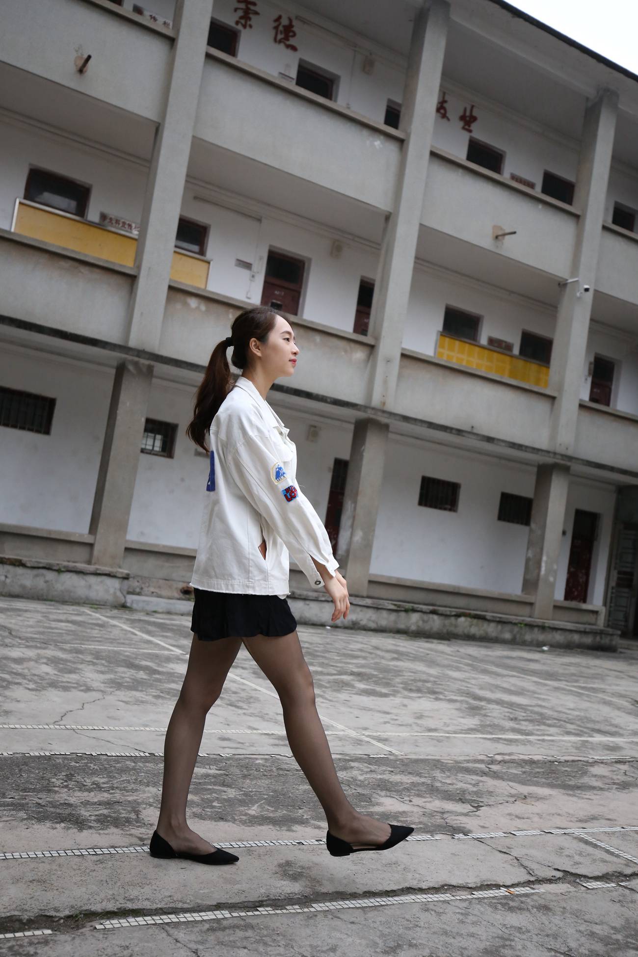 图片[90]-大西瓜爱牙膏-早期作品-Z2-2 衬黑丝袜 (2) [240P] – 速更版-美库