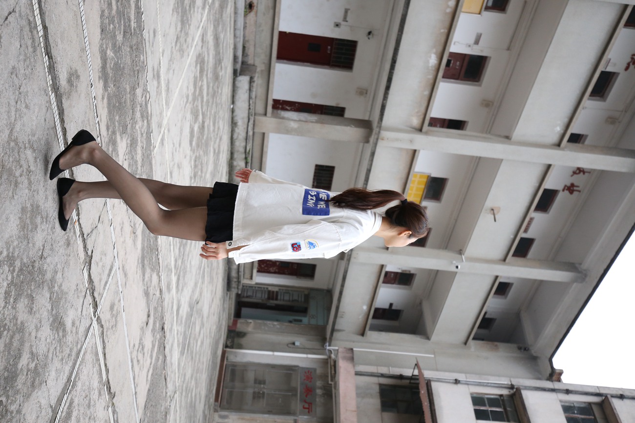 图片[94]-大西瓜爱牙膏-早期作品-Z2-2 衬黑丝袜 (2) [240P] – 速更版-美库