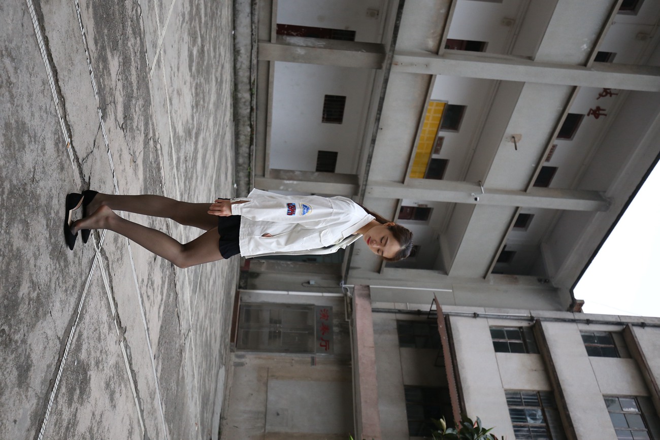 图片[96]-大西瓜爱牙膏-早期作品-Z2-2 衬黑丝袜 (2) [240P] – 速更版-美库