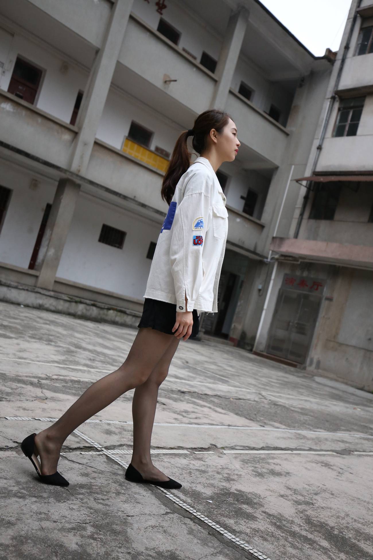 图片[97]-大西瓜爱牙膏-早期作品-Z2-2 衬黑丝袜 (2) [240P] – 速更版-美库