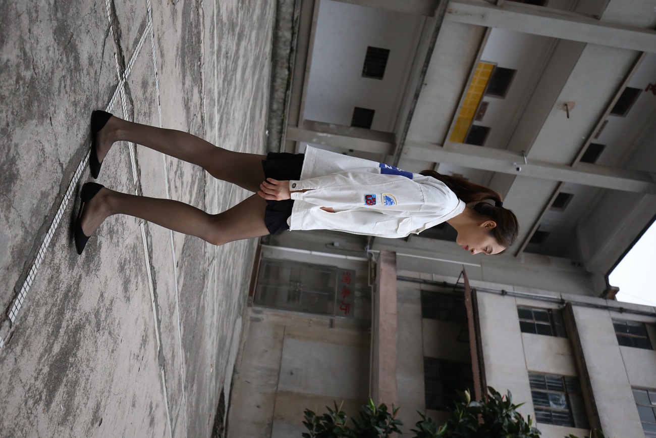 图片[101]-大西瓜爱牙膏-早期作品-Z2-2 衬黑丝袜 (2) [240P] – 速更版-美库