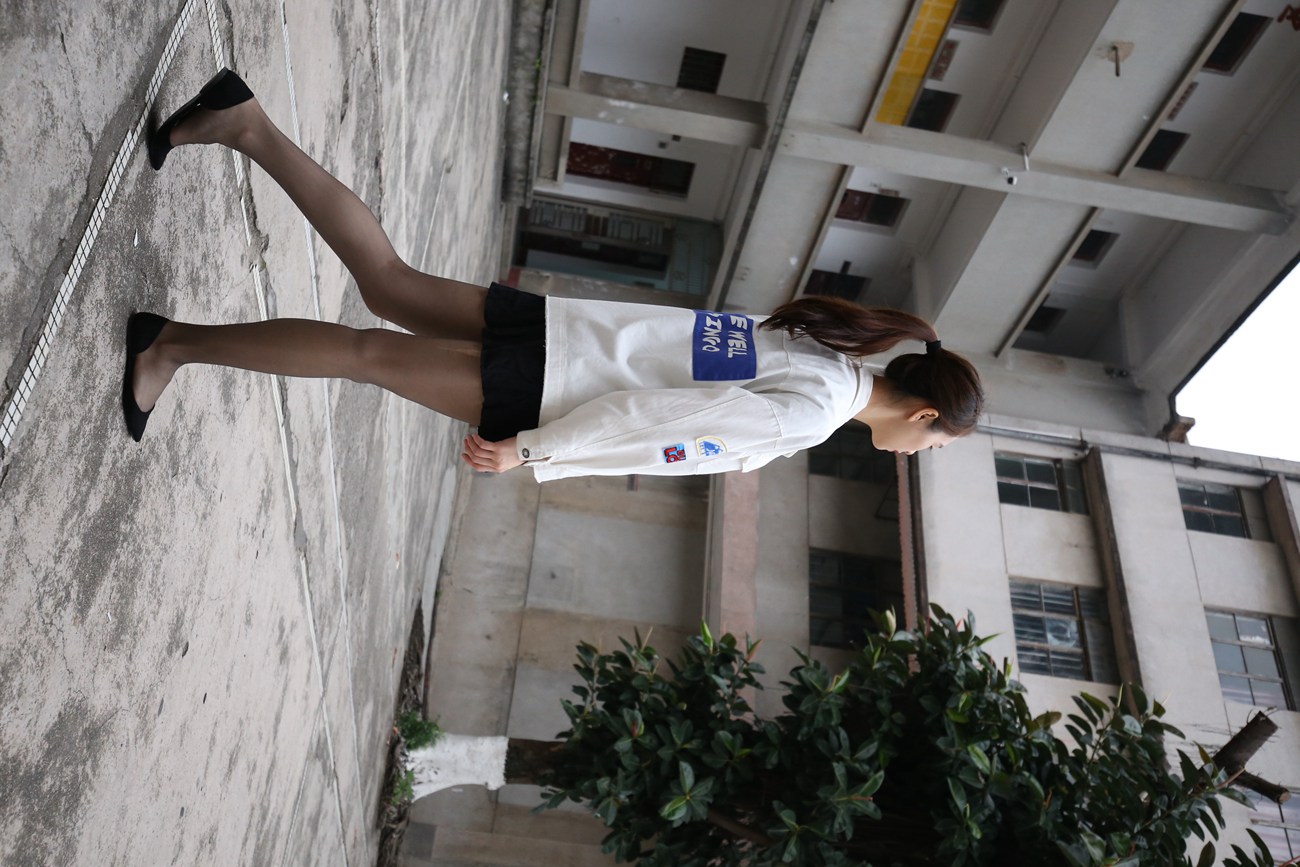 图片[102]-大西瓜爱牙膏-早期作品-Z2-2 衬黑丝袜 (2) [240P] – 速更版-美库