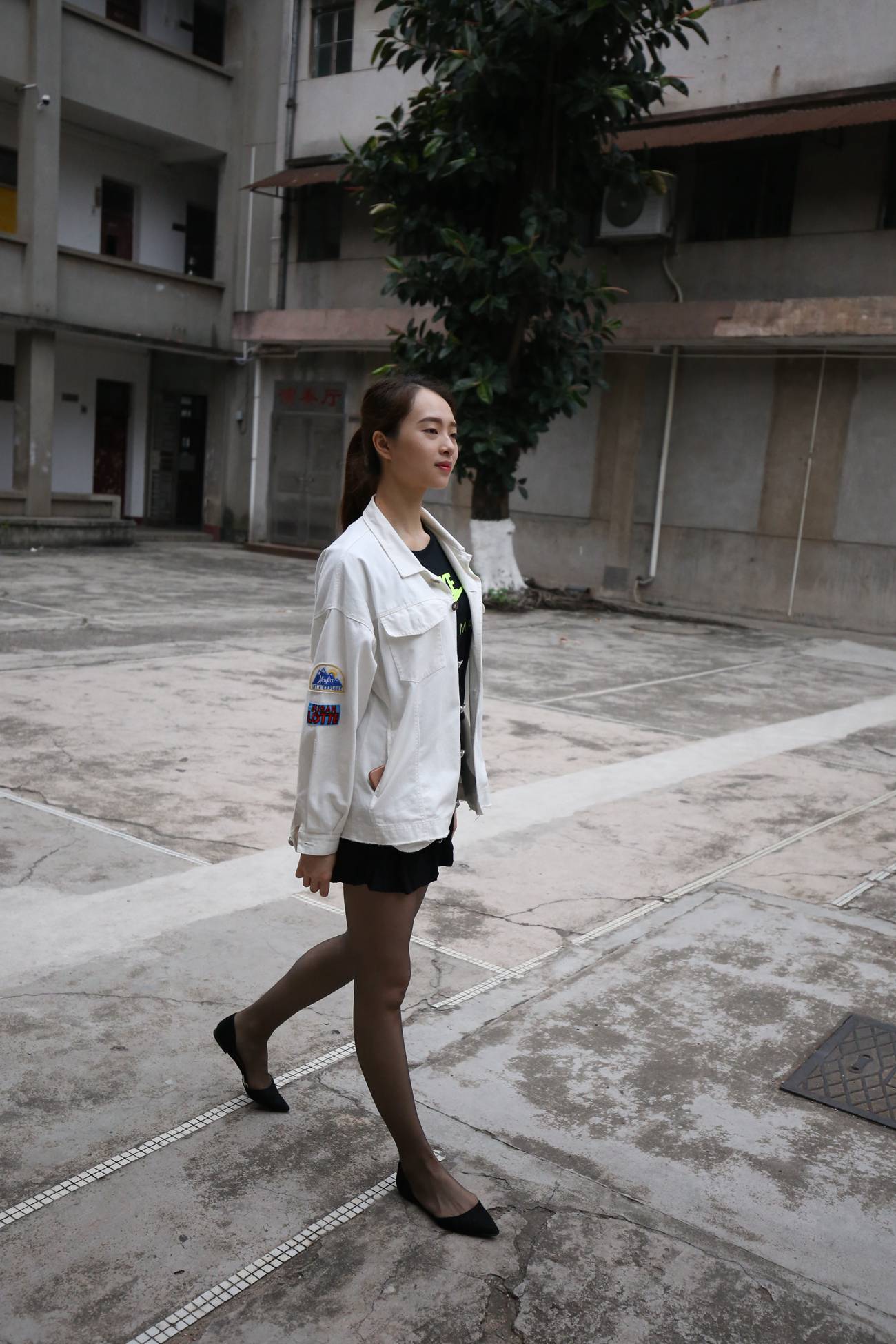 图片[111]-大西瓜爱牙膏-早期作品-Z2-2 衬黑丝袜 (2) [240P] – 速更版-美库