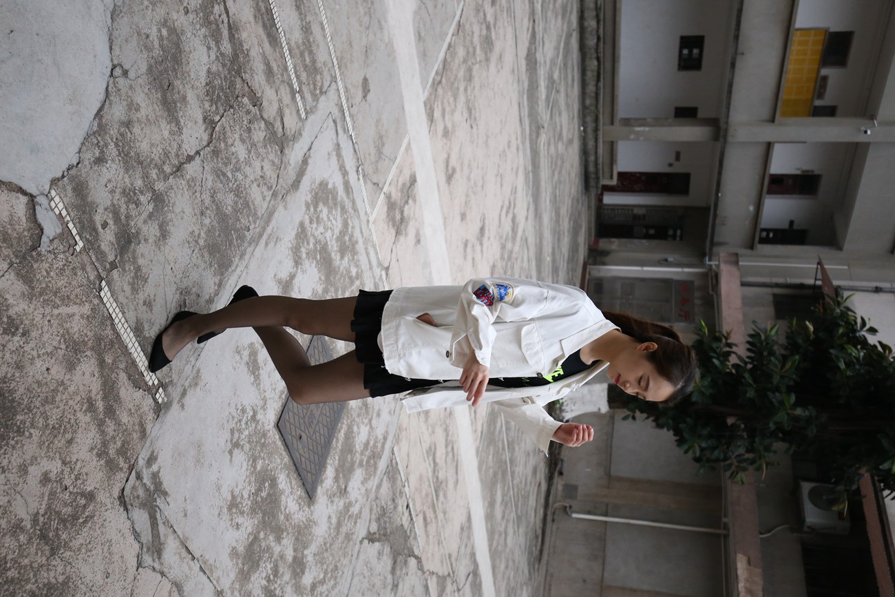 图片[113]-大西瓜爱牙膏-早期作品-Z2-2 衬黑丝袜 (2) [240P] – 速更版-美库