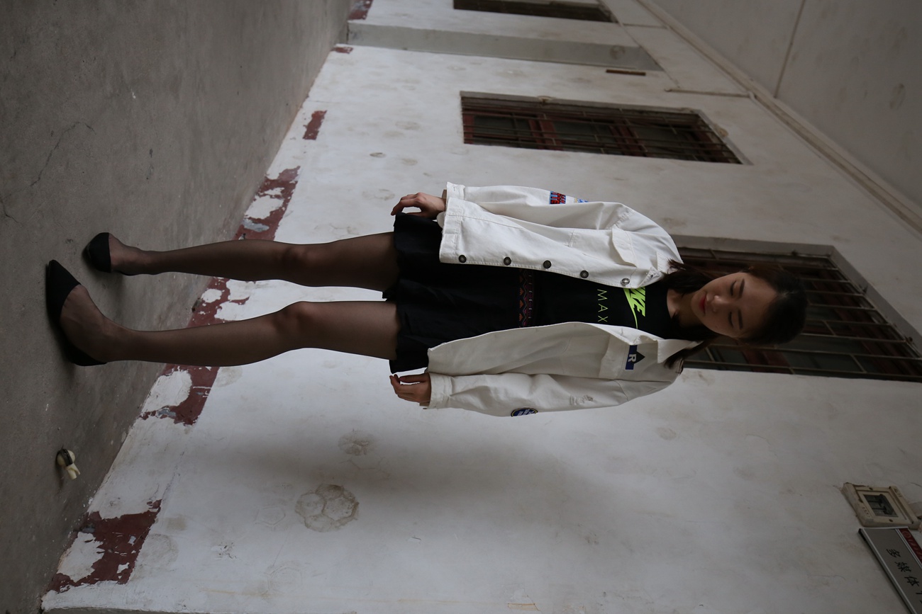 图片[221]-大西瓜爱牙膏-早期作品-Z2-2 衬黑丝袜 (1) [232P] – 速更版-美库