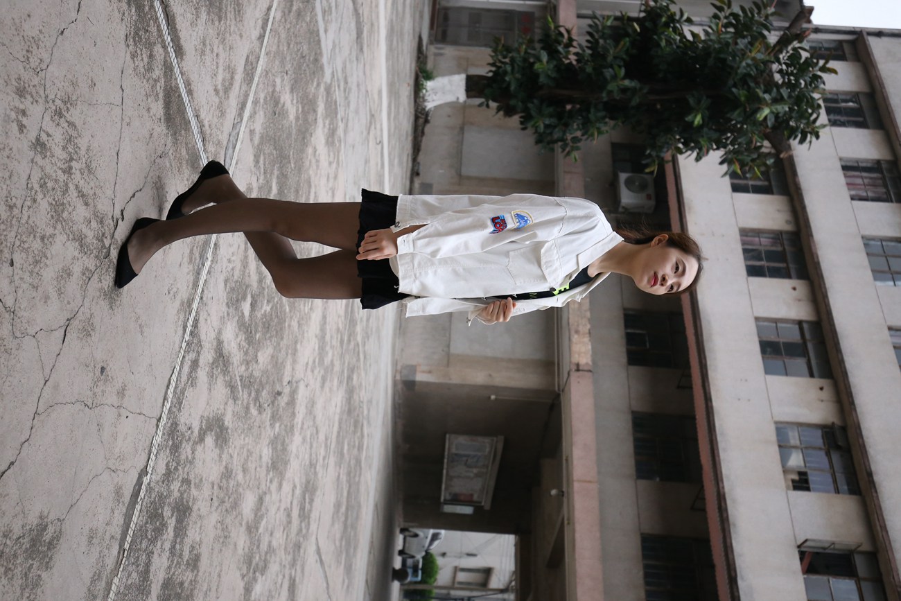 图片[118]-大西瓜爱牙膏-早期作品-Z2-2 衬黑丝袜 (2) [240P] – 速更版-美库