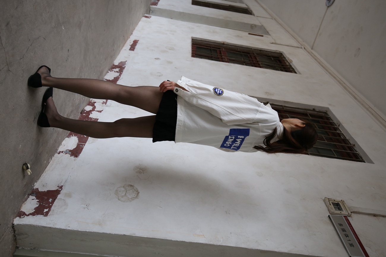 图片[224]-大西瓜爱牙膏-早期作品-Z2-2 衬黑丝袜 (1) [232P] – 速更版-美库