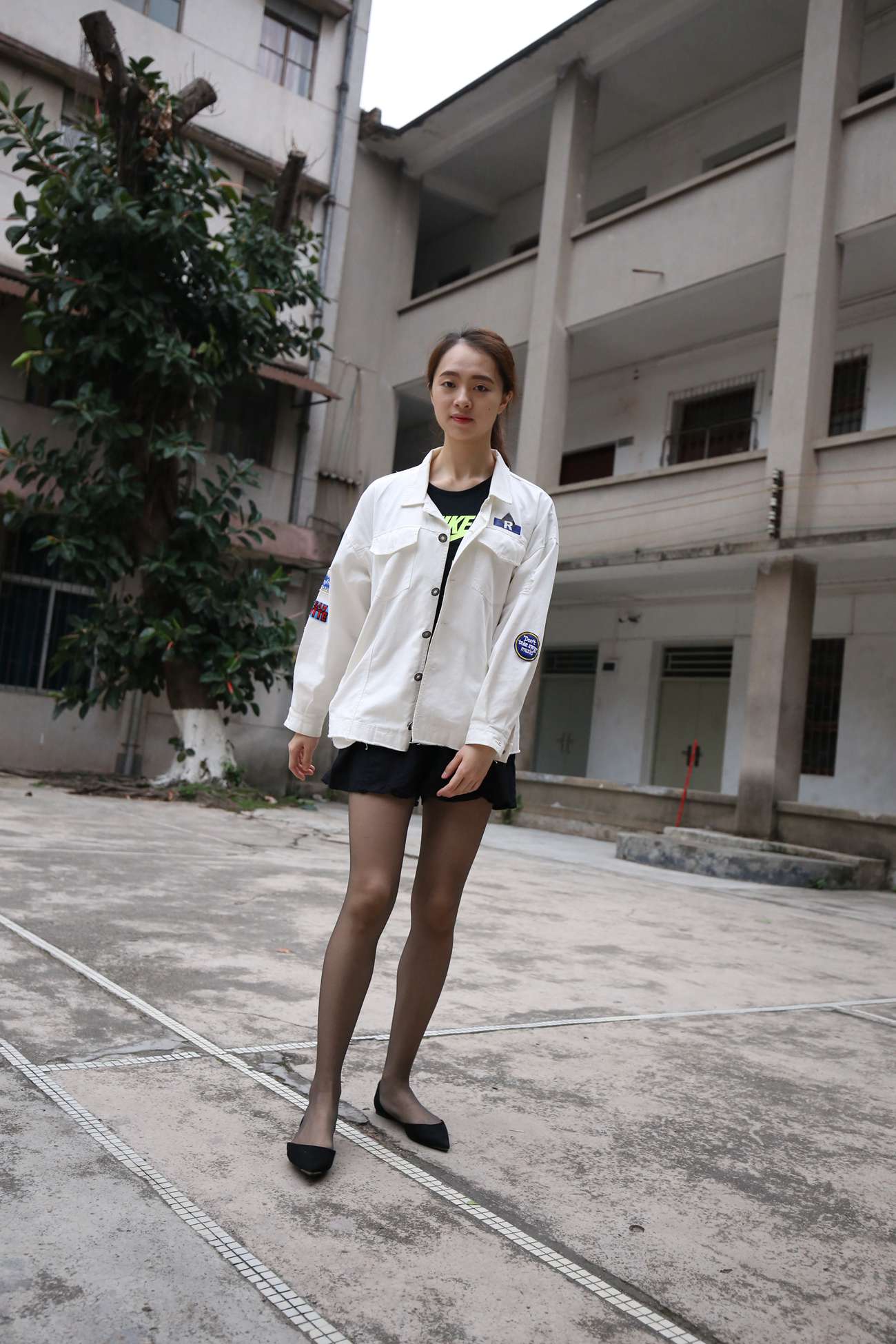 图片[123]-大西瓜爱牙膏-早期作品-Z2-2 衬黑丝袜 (2) [240P] – 速更版-美库