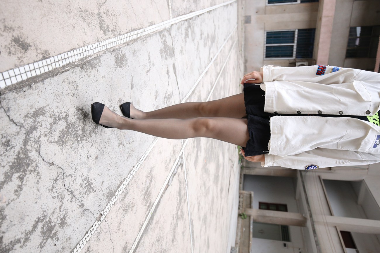 图片[127]-大西瓜爱牙膏-早期作品-Z2-2 衬黑丝袜 (2) [240P] – 速更版-美库