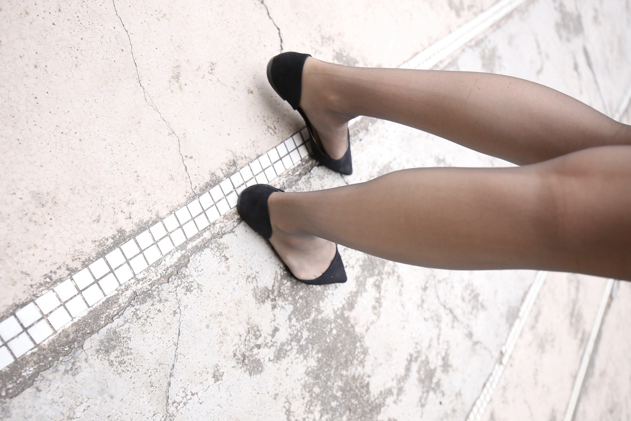 图片[136]-大西瓜爱牙膏-早期作品-Z2-2 衬黑丝袜 (2) [240P] – 速更版-美库