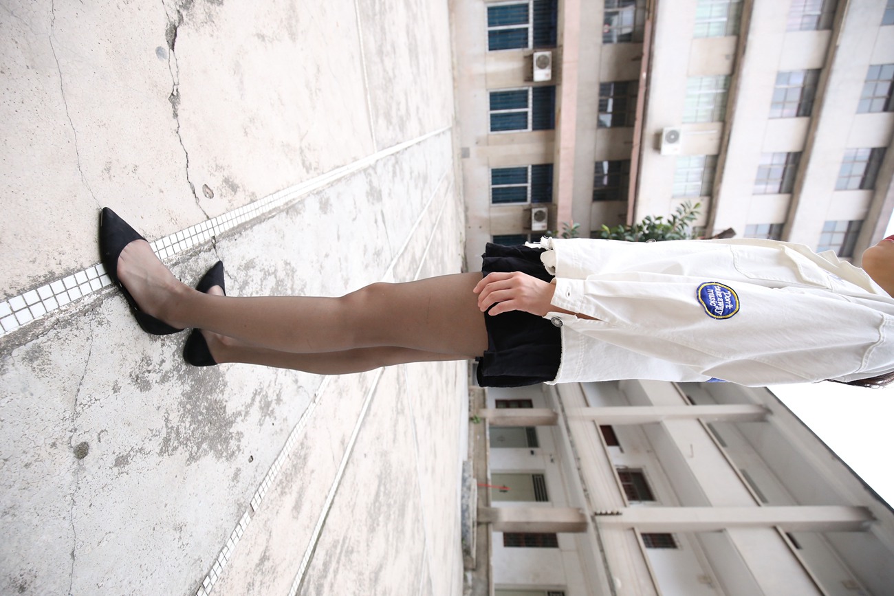 图片[165]-大西瓜爱牙膏-早期作品-Z2-2 衬黑丝袜 (2) [240P] – 速更版-美库