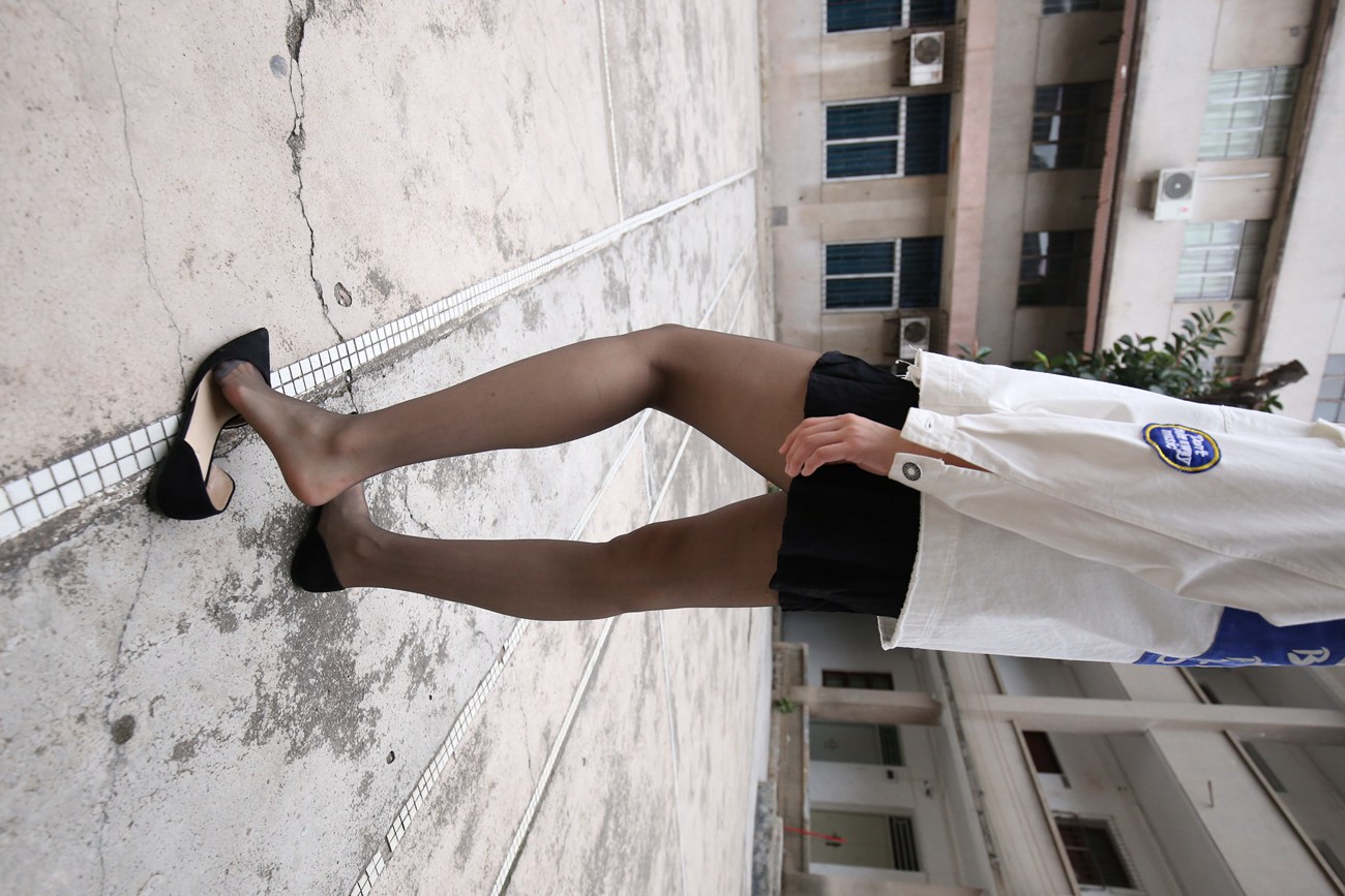 图片[167]-大西瓜爱牙膏-早期作品-Z2-2 衬黑丝袜 (2) [240P] – 速更版-美库