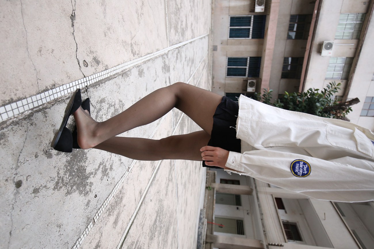 图片[168]-大西瓜爱牙膏-早期作品-Z2-2 衬黑丝袜 (2) [240P] – 速更版-美库