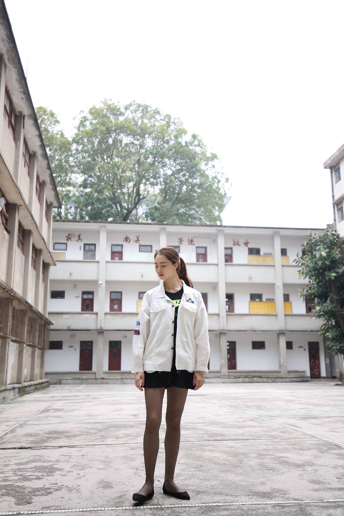 图片[175]-大西瓜爱牙膏-早期作品-Z2-2 衬黑丝袜 (2) [240P] – 速更版-美库