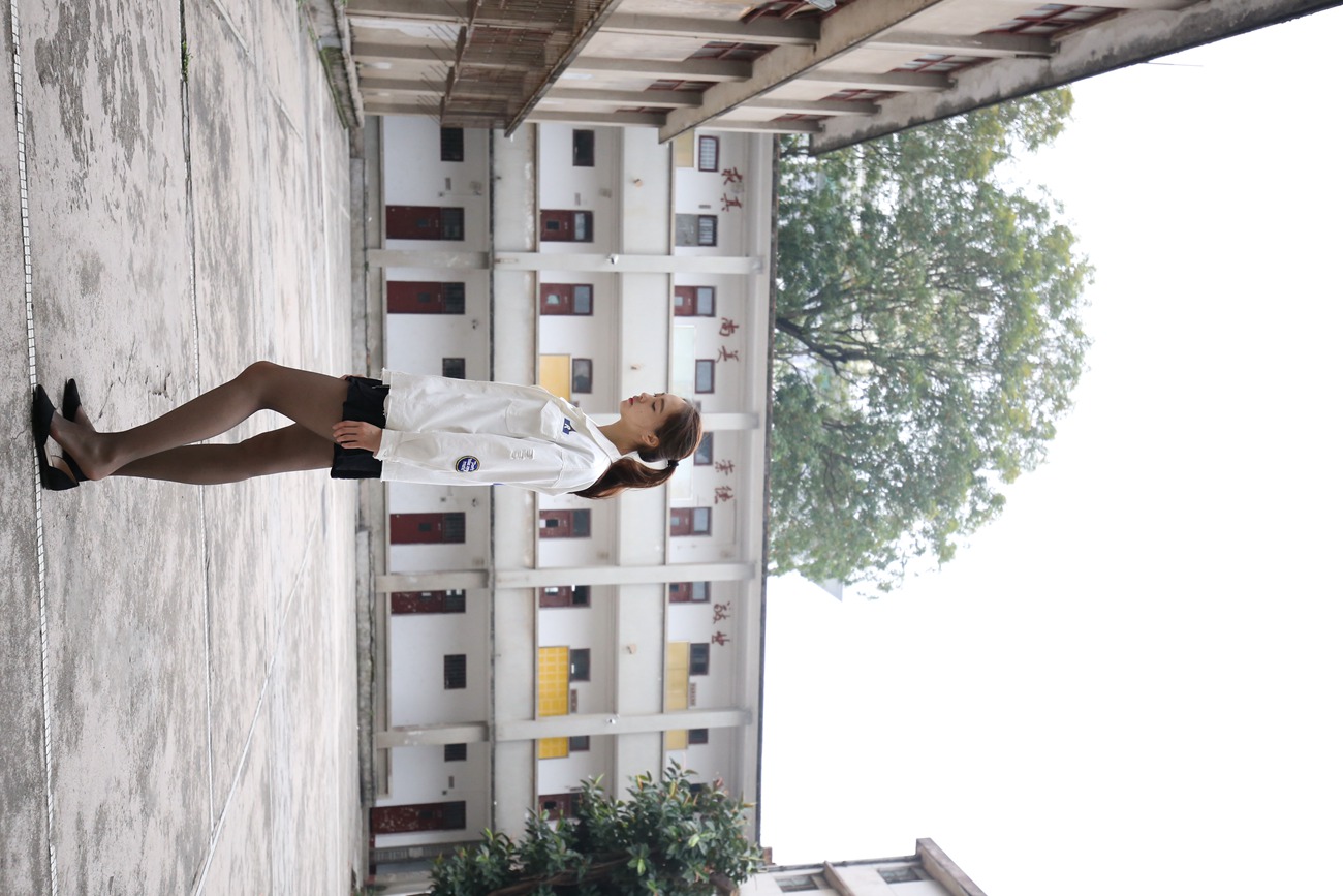 图片[177]-大西瓜爱牙膏-早期作品-Z2-2 衬黑丝袜 (2) [240P] – 速更版-美库