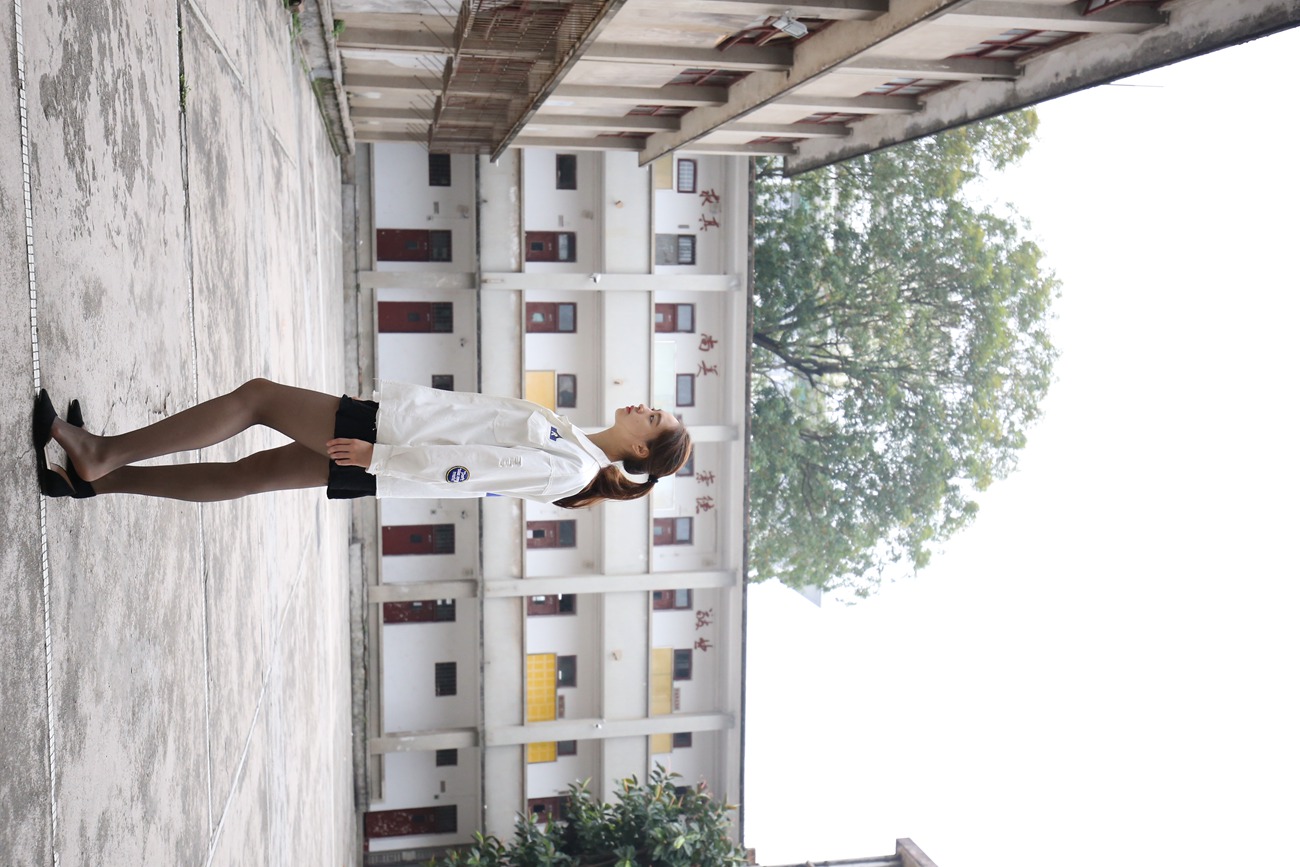 图片[176]-大西瓜爱牙膏-早期作品-Z2-2 衬黑丝袜 (2) [240P] – 速更版-美库