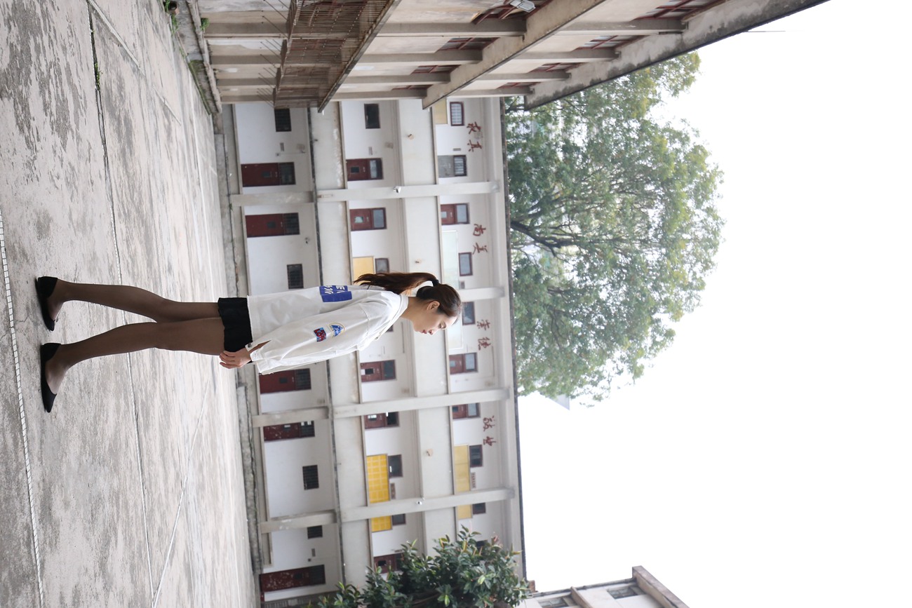 图片[182]-大西瓜爱牙膏-早期作品-Z2-2 衬黑丝袜 (2) [240P] – 速更版-美库