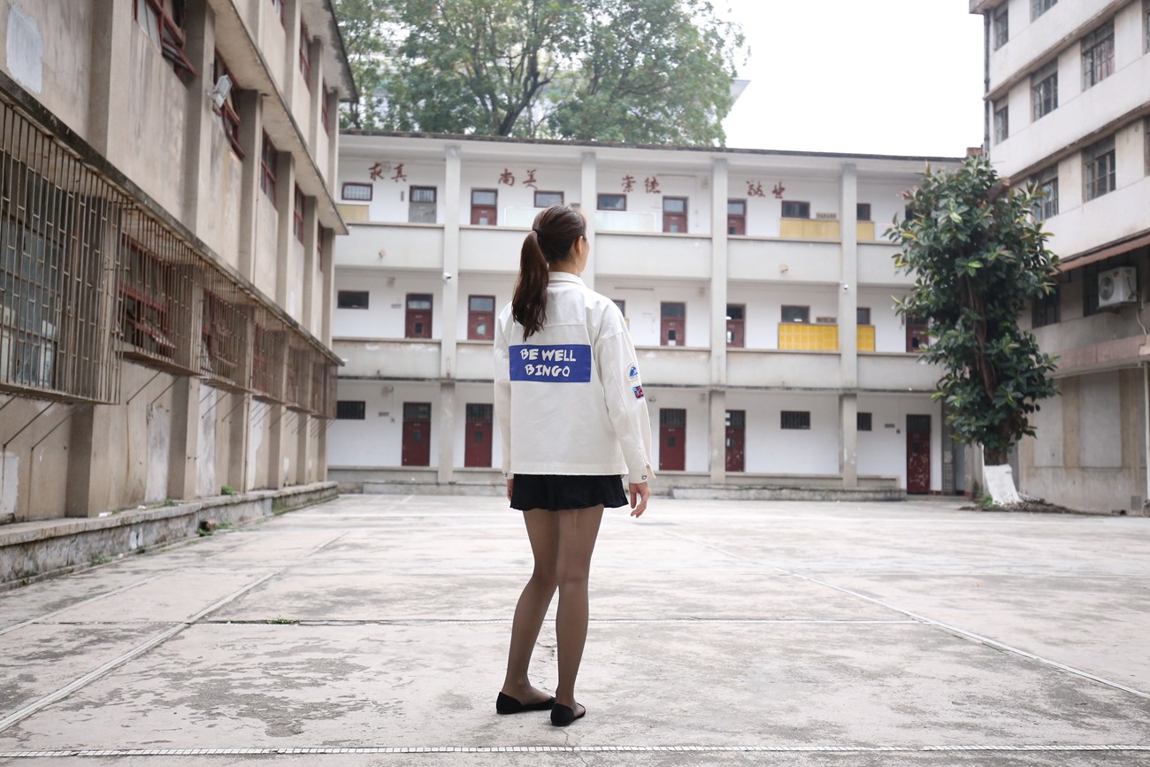 图片[185]-大西瓜爱牙膏-早期作品-Z2-2 衬黑丝袜 (2) [240P] – 速更版-美库