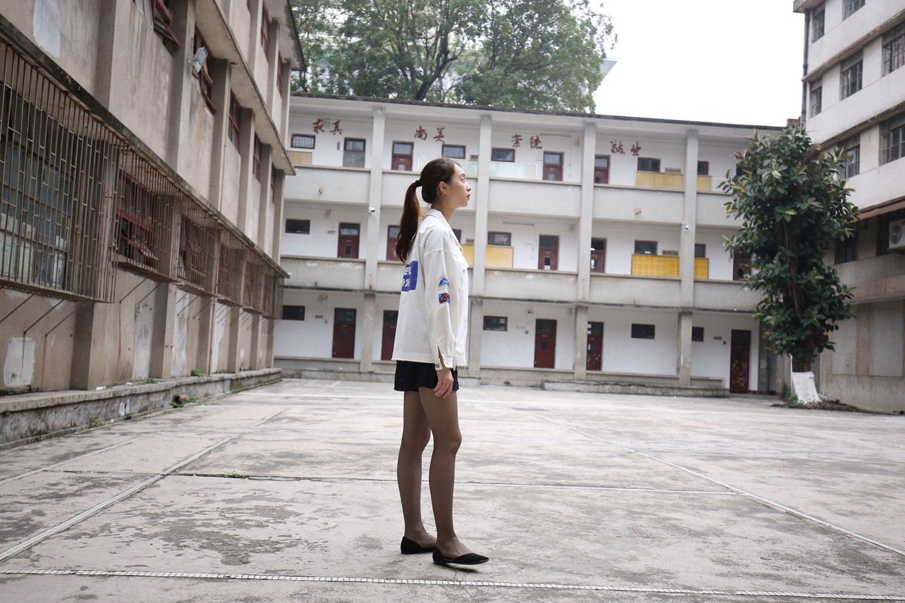 图片[186]-大西瓜爱牙膏-早期作品-Z2-2 衬黑丝袜 (2) [240P] – 速更版-美库