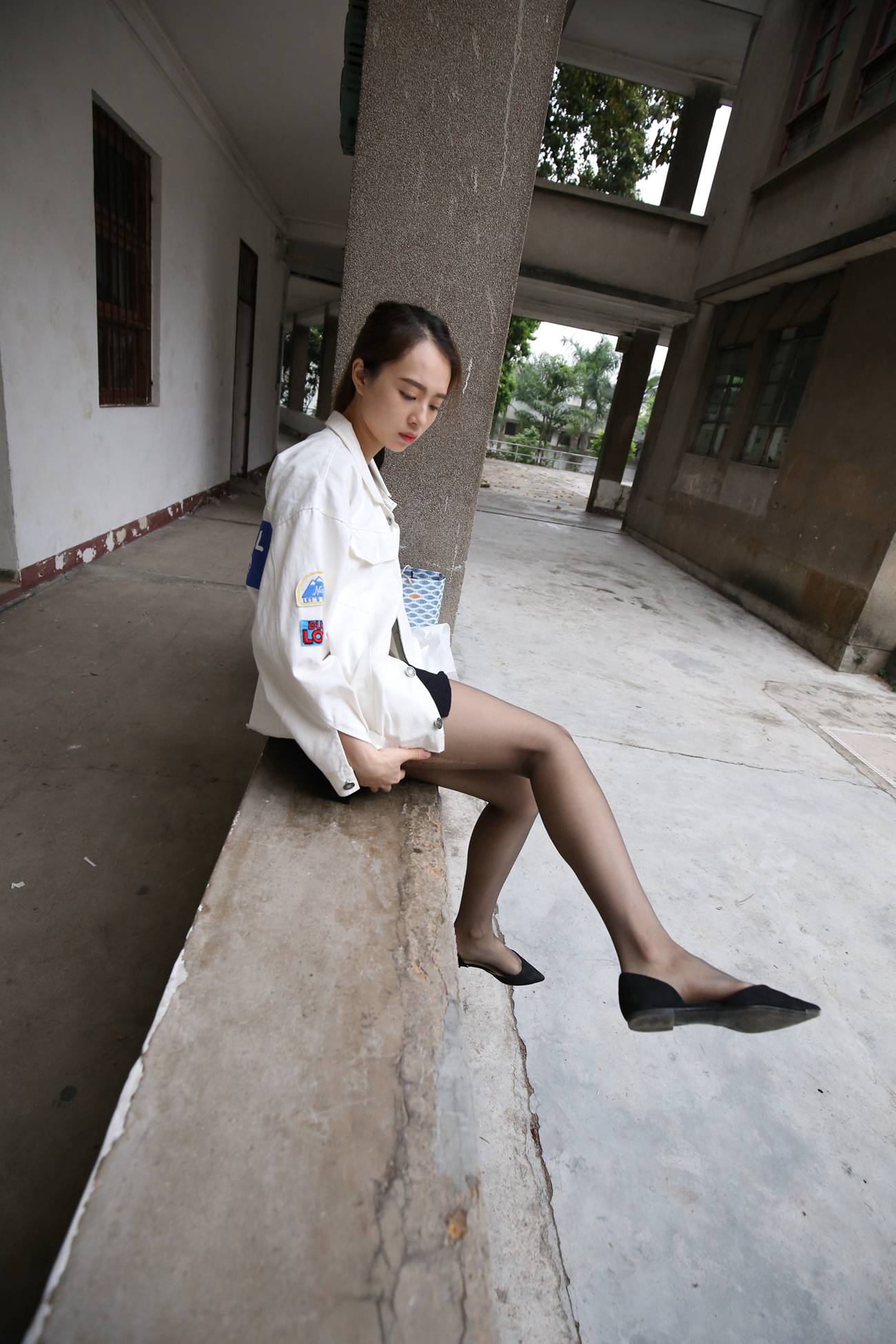 图片[200]-大西瓜爱牙膏-早期作品-Z2-2 衬黑丝袜 (2) [240P] – 速更版-美库