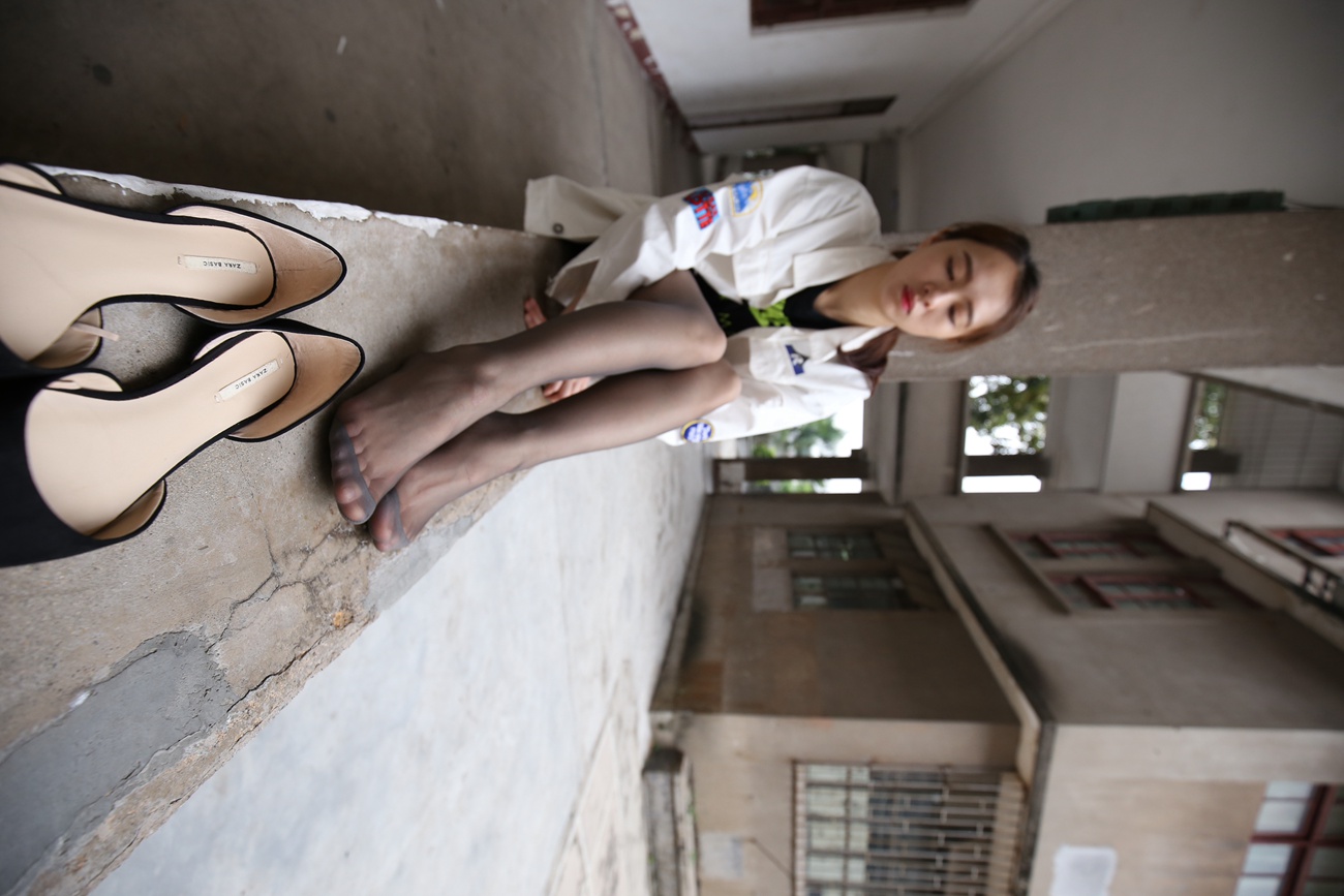 图片[213]-大西瓜爱牙膏-早期作品-Z2-2 衬黑丝袜 (2) [240P] – 速更版-美库