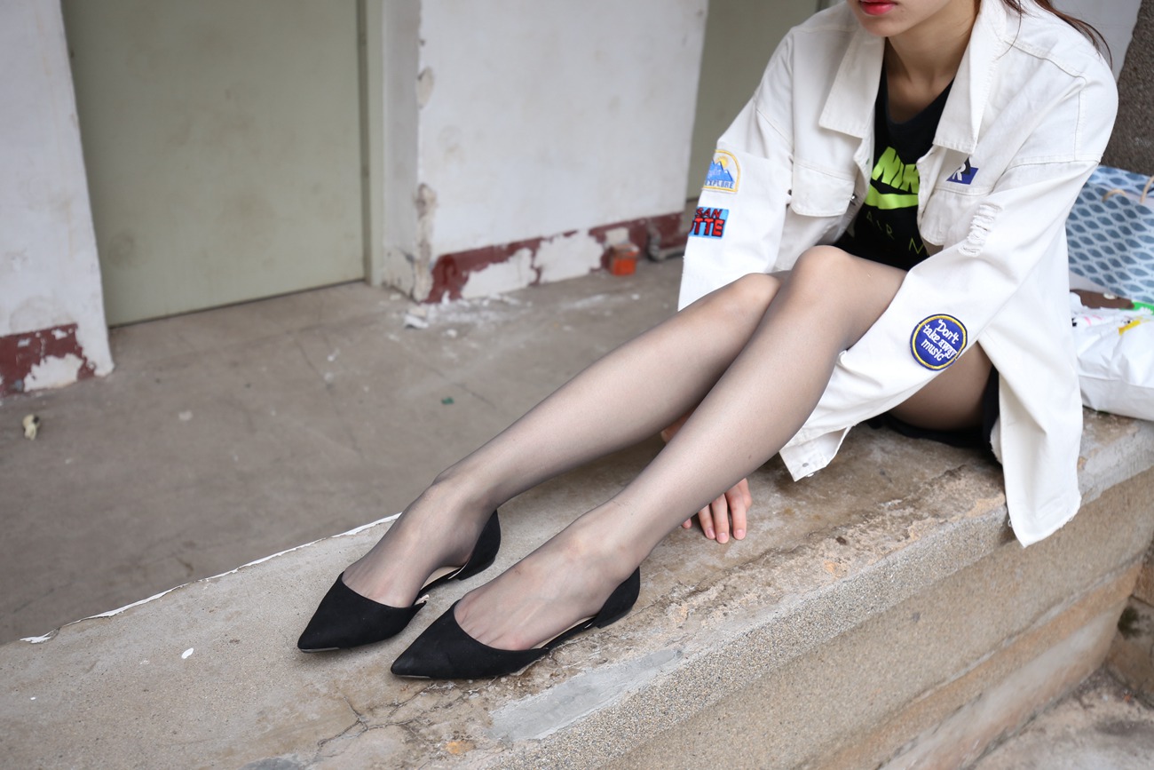 图片[232]-大西瓜爱牙膏-早期作品-Z2-2 衬黑丝袜 (2) [240P] – 速更版-美库